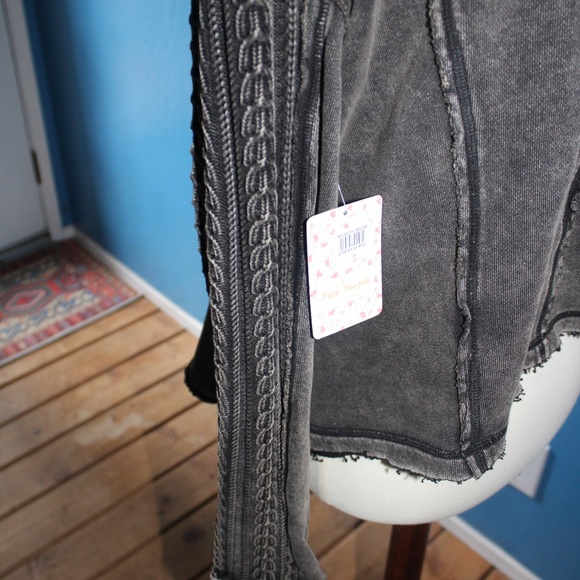 Sold! - Picture 5 of 5